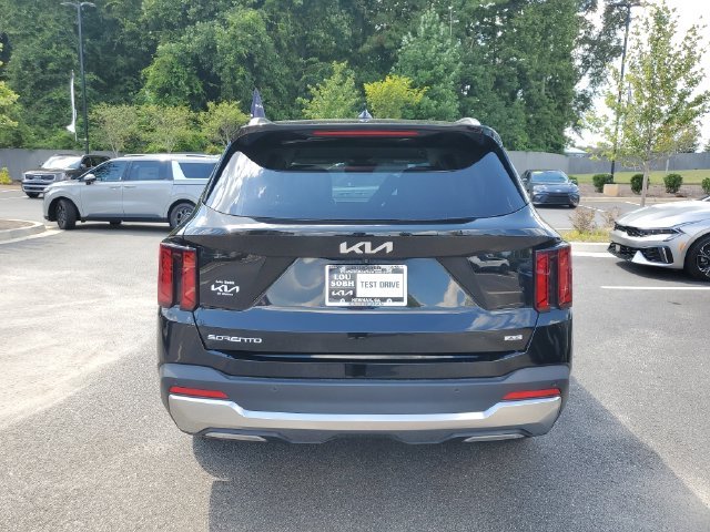 Certified Used 2025 Ebony Black Kia S image 6