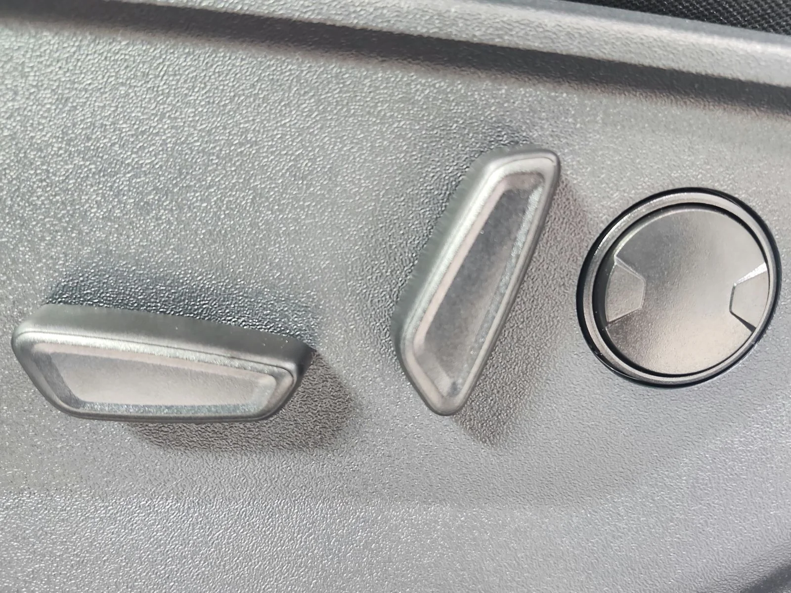 New 2026 Oxford White Ford XLT image 21