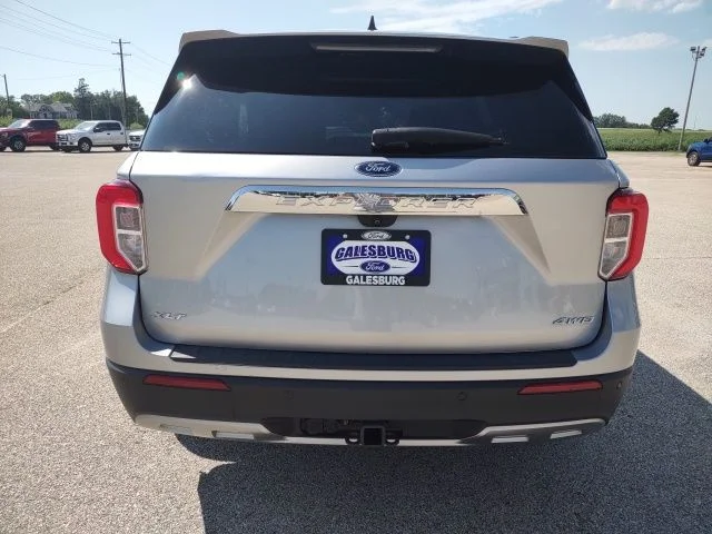 Certified Used 2021 Silver Metallic Ford XLT image 4