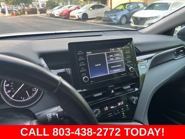 Used 2022 White Toyota SE image 22