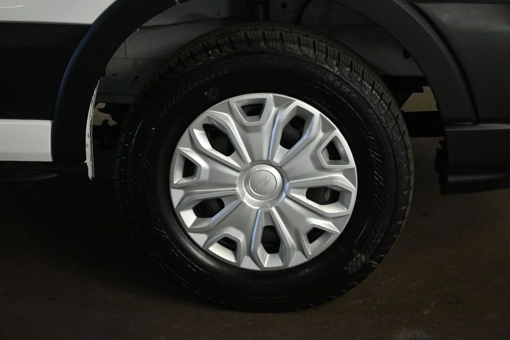 New 2025 Oxford White Ford Base image 23