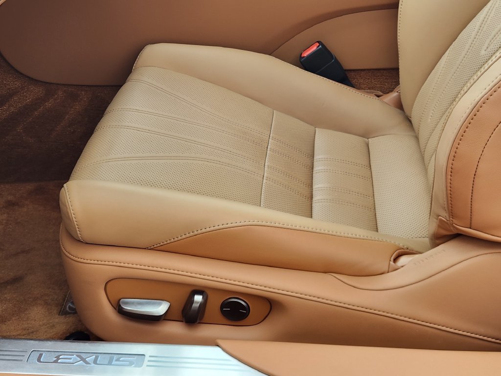 Used 2018 Infrared Lexus 500 image 24