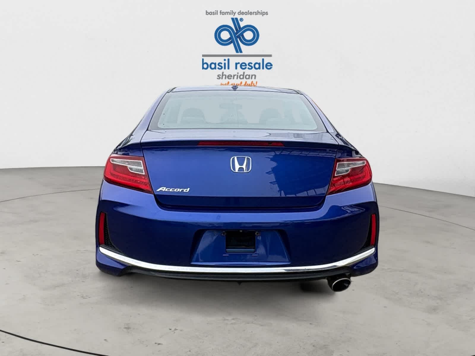 Used 2016 Deep Blue Opal Metallic Honda EX-L image 5