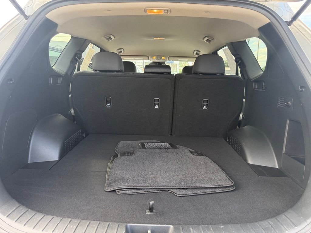 Used 2020 Silver Hyundai SEL image 14