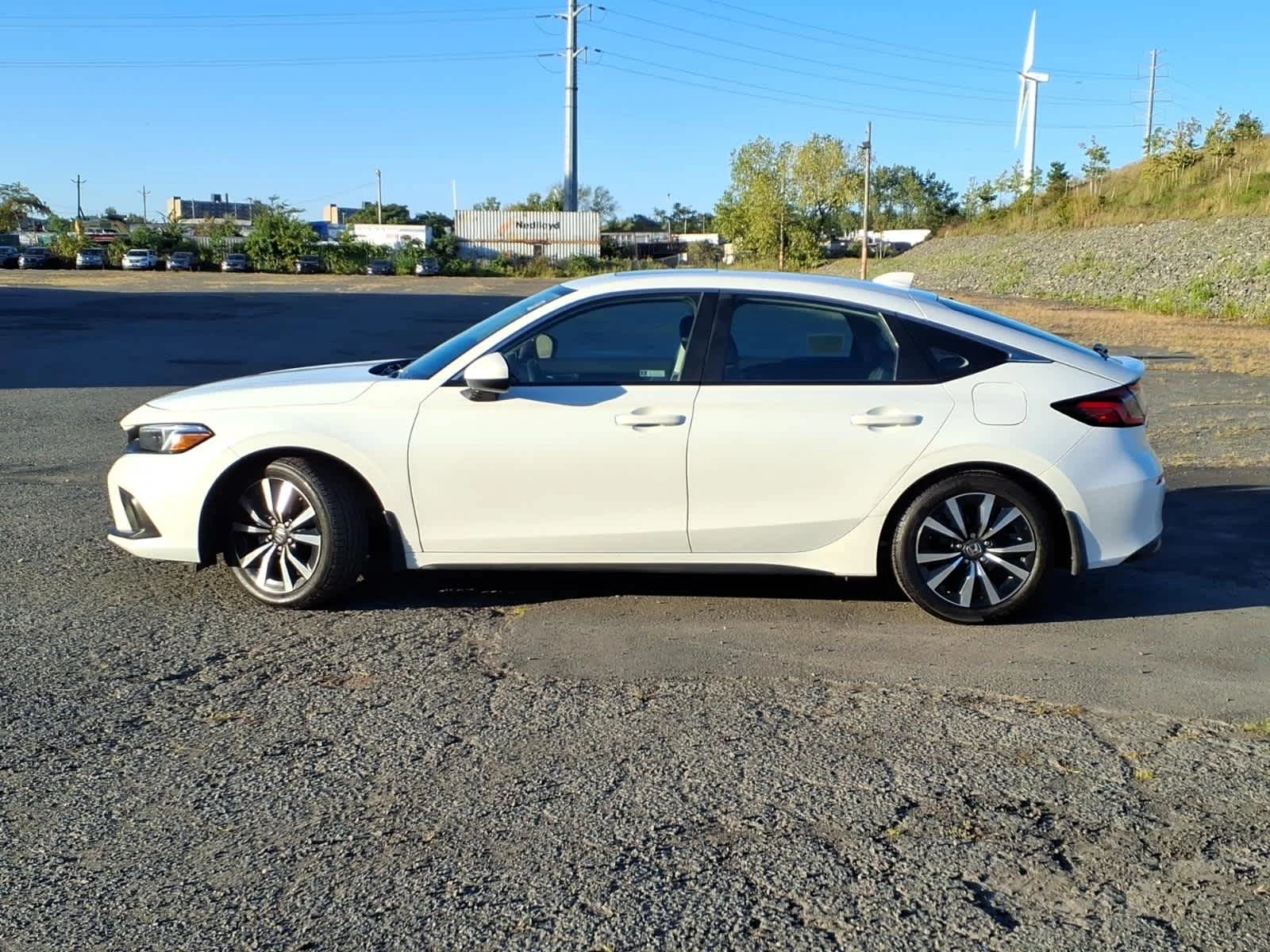 Certified Used 2024 Platinum White Pearl Honda EX-L image 3