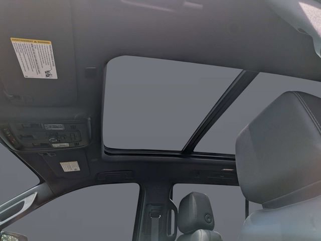 Used 2024 Gray Chevrolet Z71 image 22