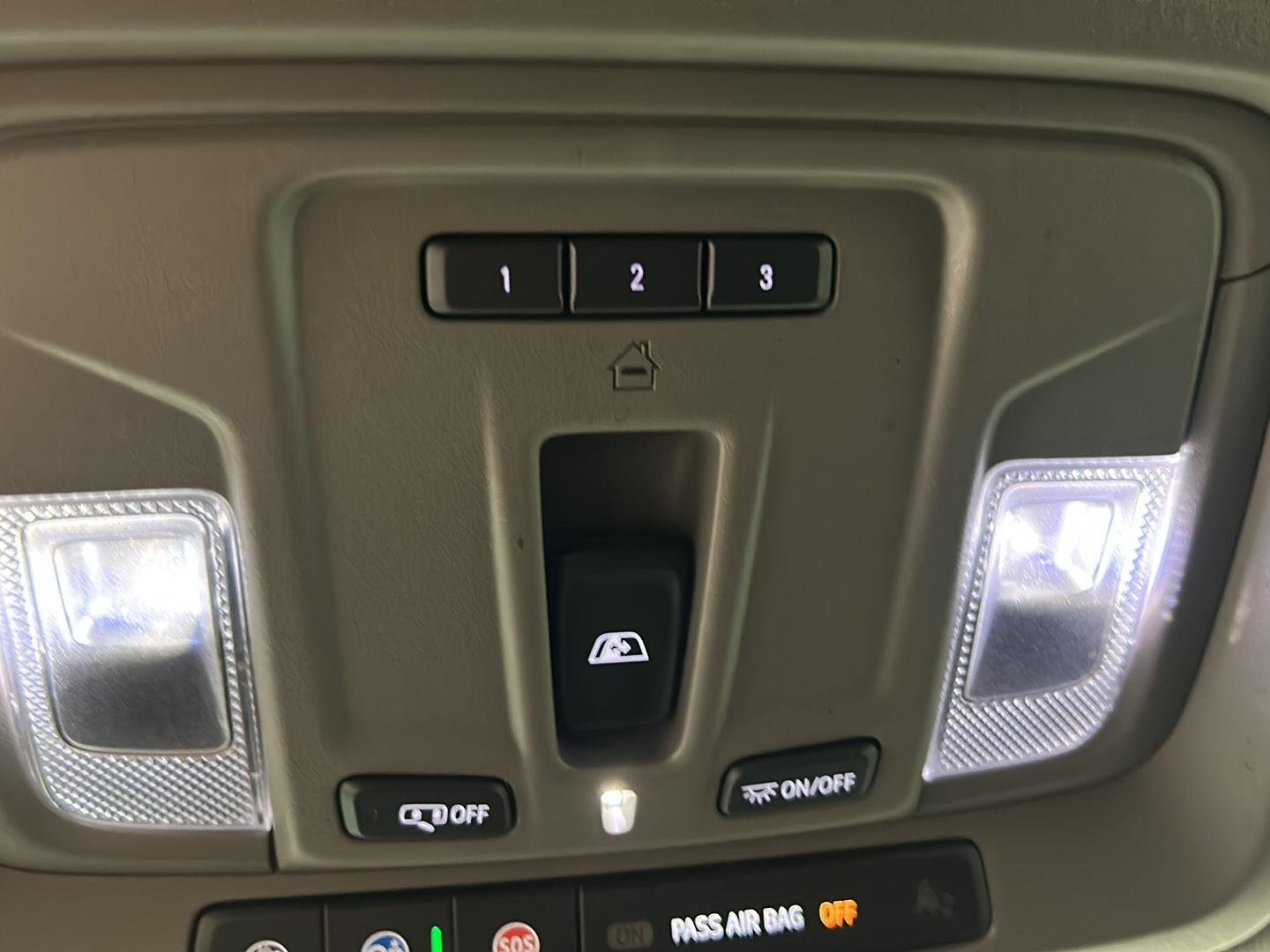 Used 2022 Summit White GMC SLT image 29