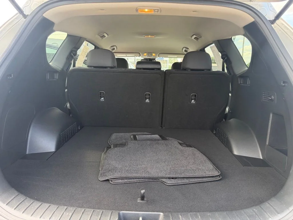Used 2020 Silver Hyundai SEL image 14