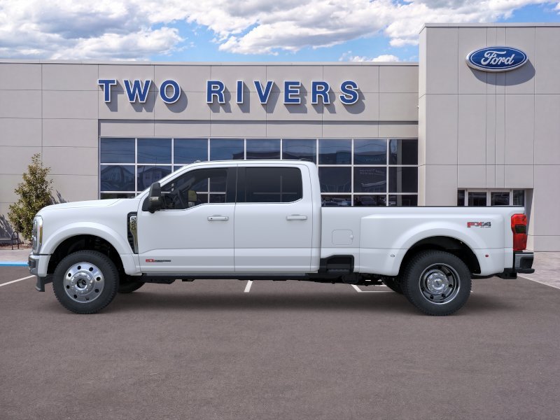 New 2026 Star White Metallic Tri-Coat Ford F-450® Lariat® image 3