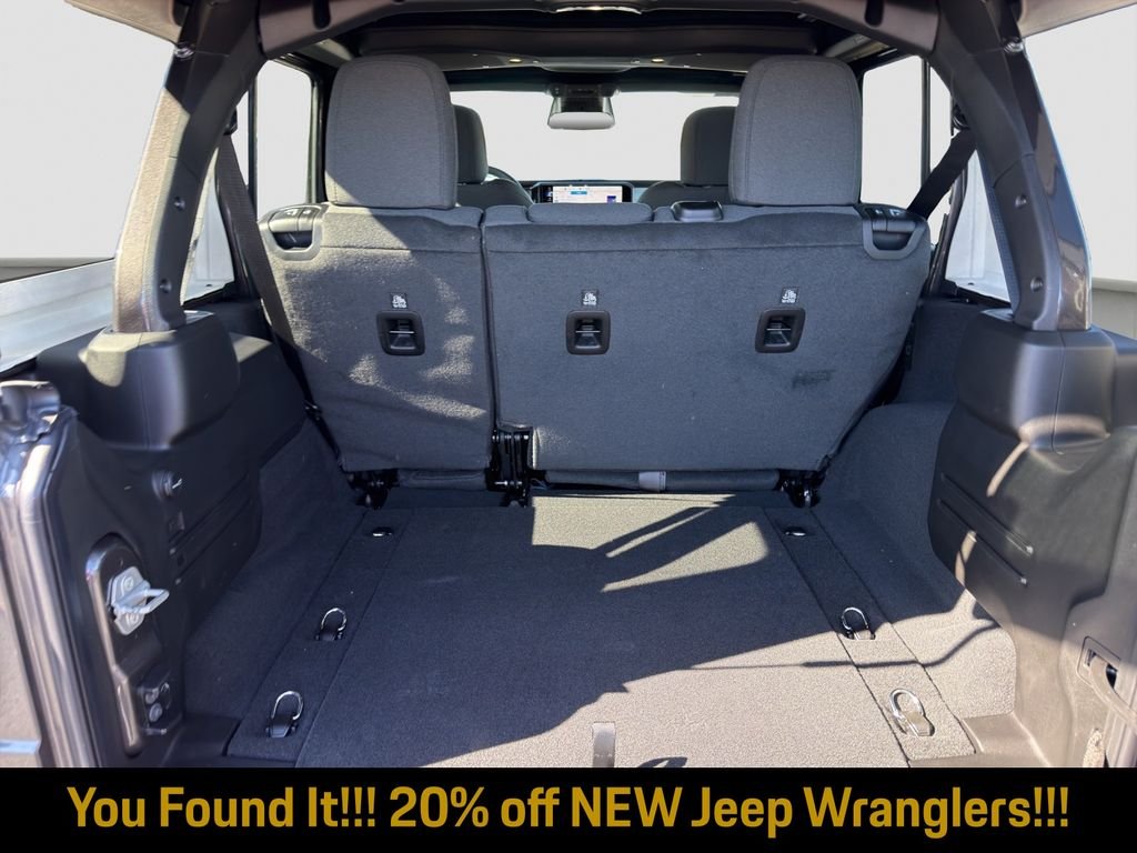 New 2026 Granite Crystal Metallic Clearcoat Jeep Sport S image 24