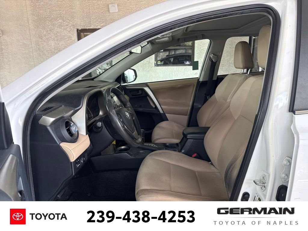 Used 2013 White Toyota XLE image 15