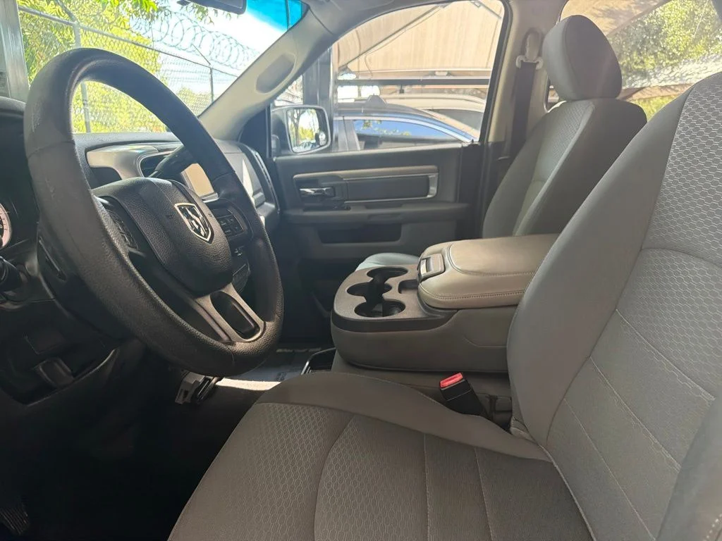 Used 2016 White Ram SLT image 15
