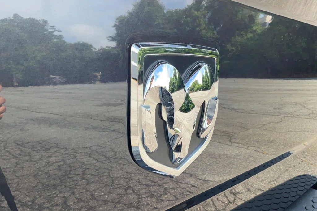 Used 2015 Gray Ram Big Horn image 28