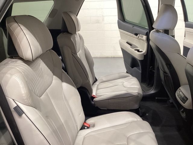 Used 2024 White Hyundai Calligraphy image 29