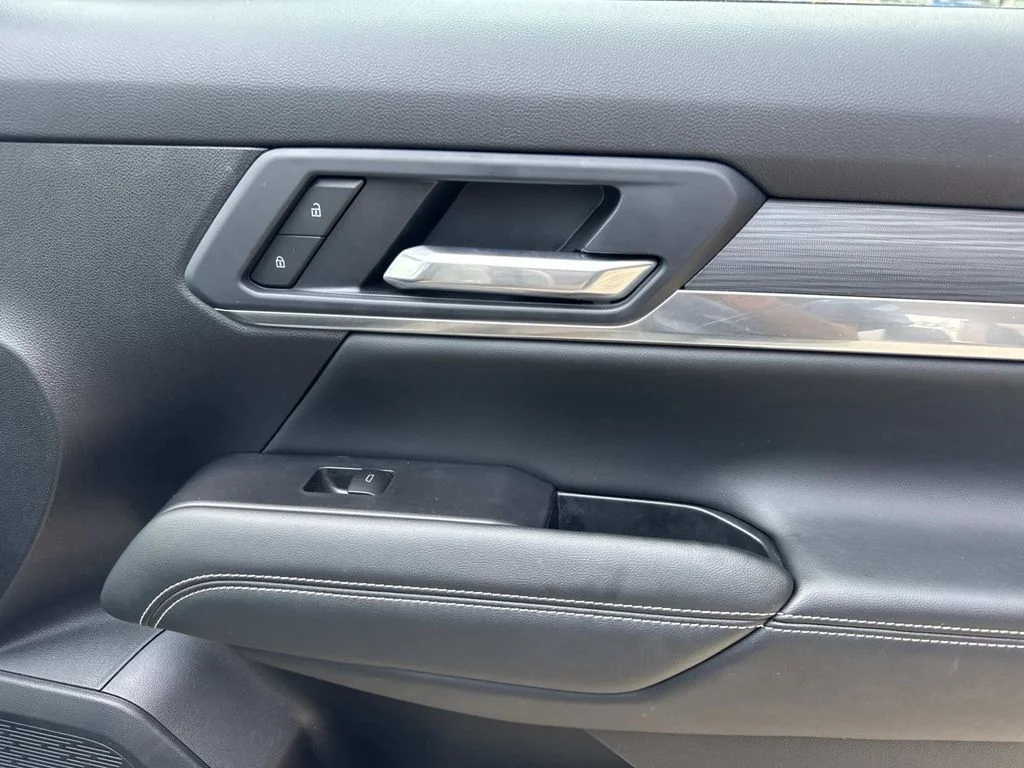 Used 2026 Gray GMC Elevation image 31
