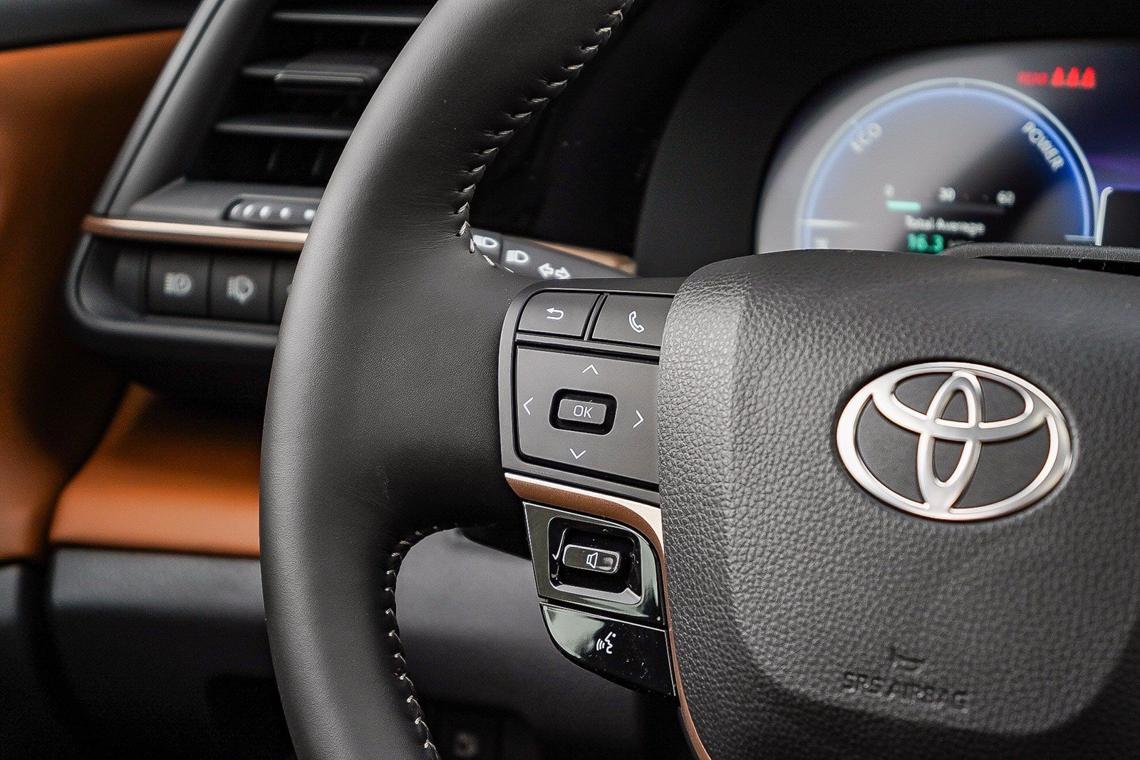 New 2026 Oxygen White Toyota Limited image 18