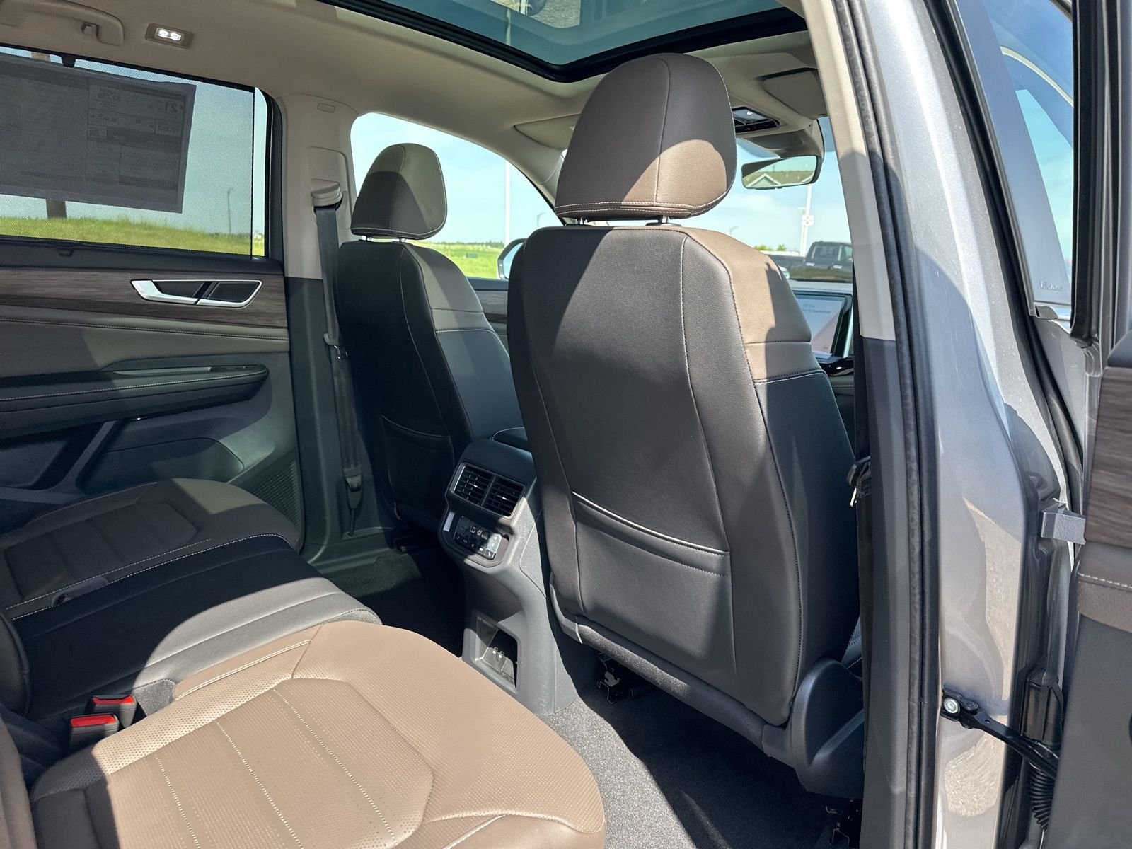 New 2026 Silver Volkswagen 2.0T SEL image 33