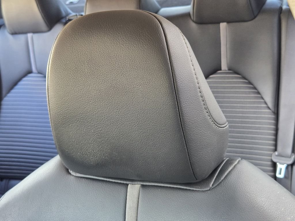 Used 2018 Gray Toyota SE image 17