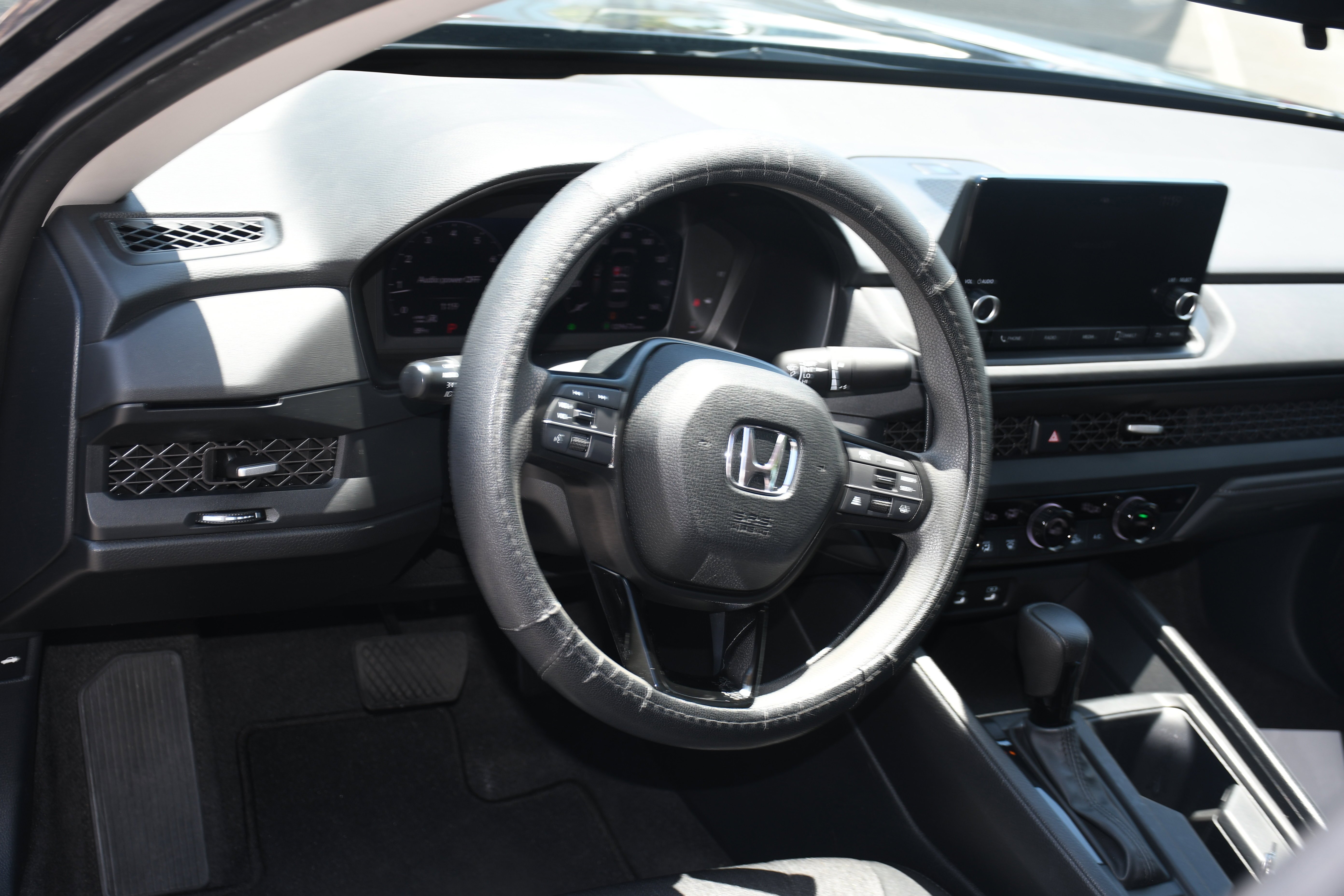 Used 2023  Honda EX image 8