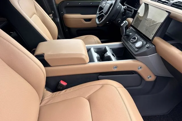 New 2026 Woolstone Green Land Rover X image 15