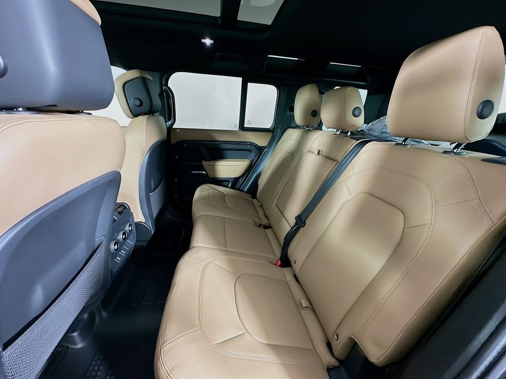 New 2026 Carpathian Grey LAND ROVER X-Dynamic SE image 24