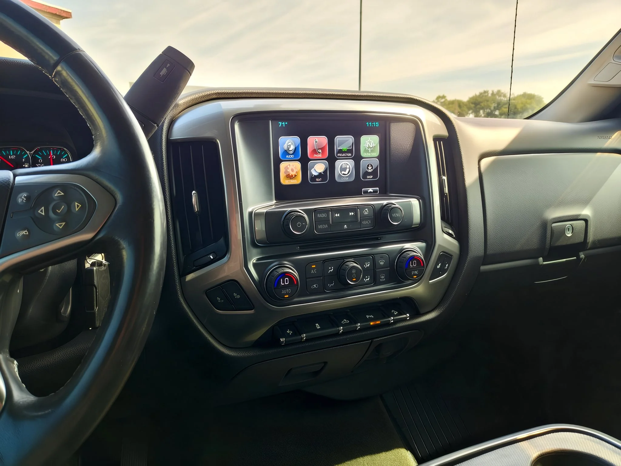 2017 Chevrolet Silverado 1500 LT - Photo 19