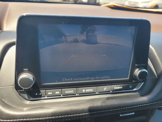 Used 2021 Gray Nissan S image 21