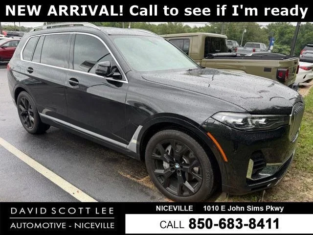 Used 2020 Blue BMW xDrive40i image 1