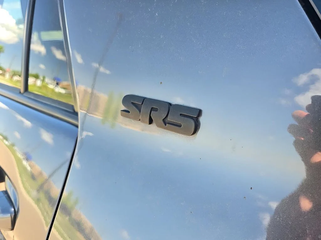 Used 2018 Magnetic Gray Metallic Toyota SR5 Premium image 30