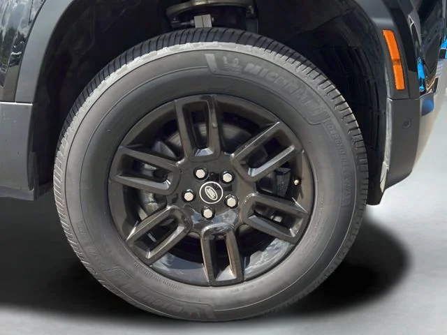 Used 2025 Black Land Rover S image 10