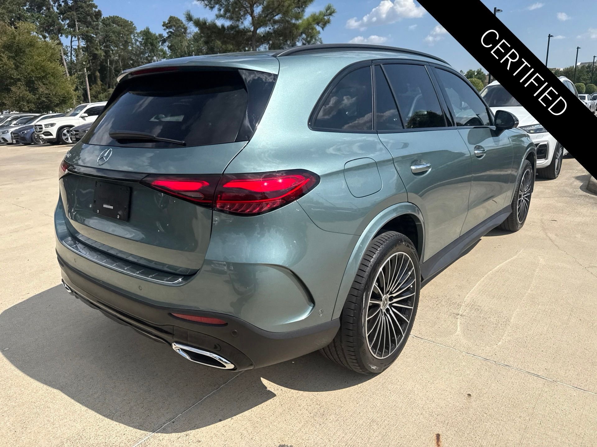 Certified Used 2026 Verde Silver Metallic Mercedes-Benz GLC 300 image 4