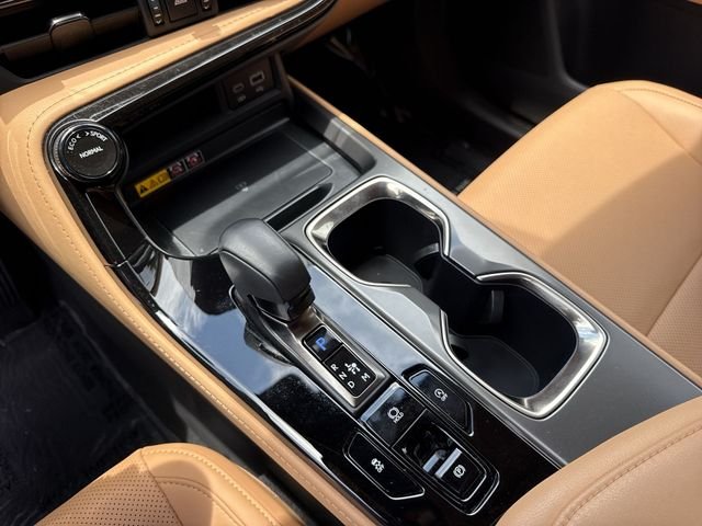 2025 Lexus NX 250 - Photo 21
