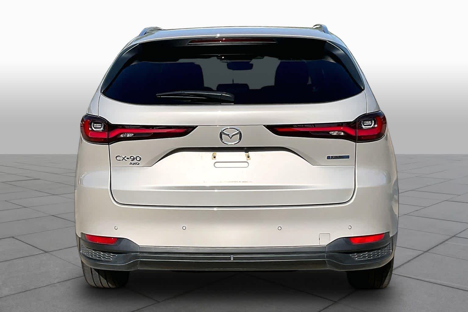Used 2025 Platinum Quartz Mazda Preferred Package image 5