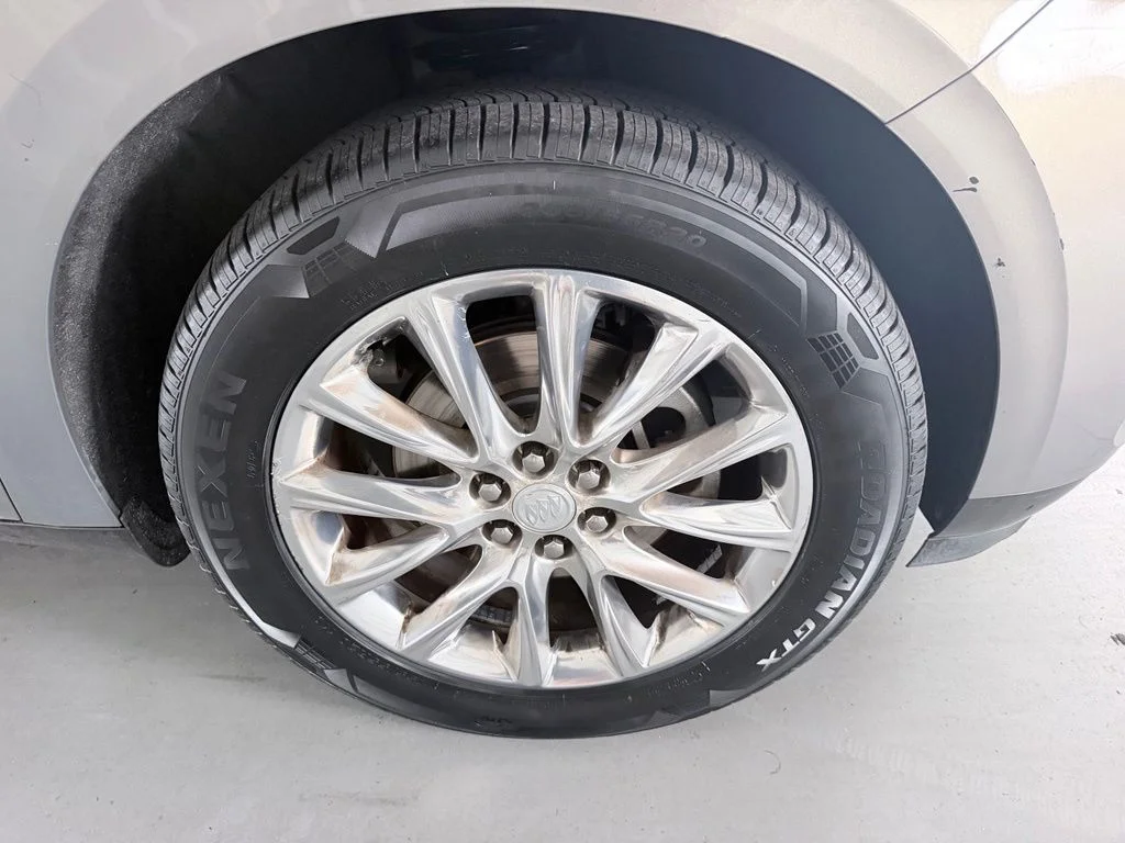 Used 2018 Gray Buick Essence image 4