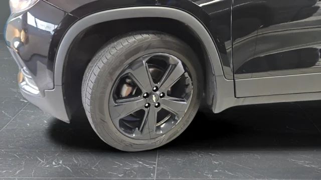 Used 2018 Black Metallic Chevrolet Premier image 30