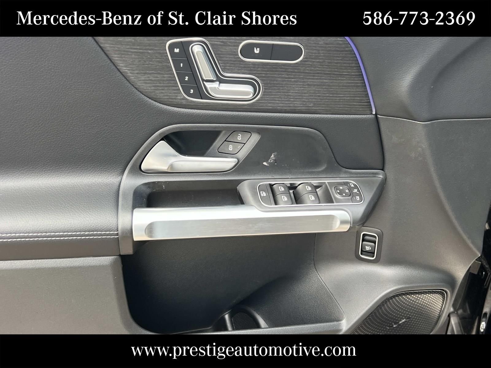 Used 2026 Black Mercedes-Benz GLB 250 image 19