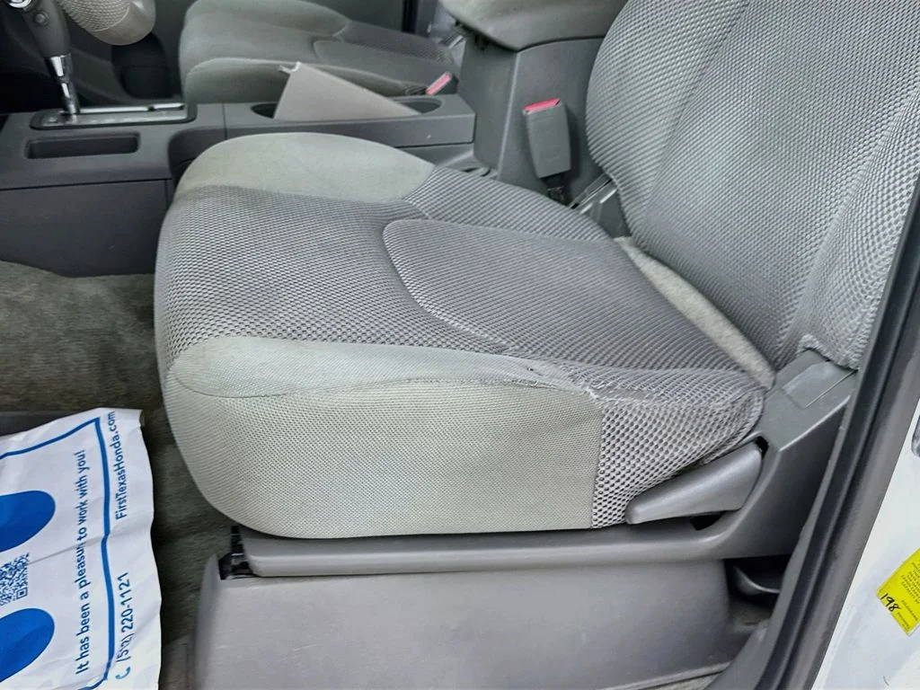 Used 2014 Glacier White Nissan SV image 22