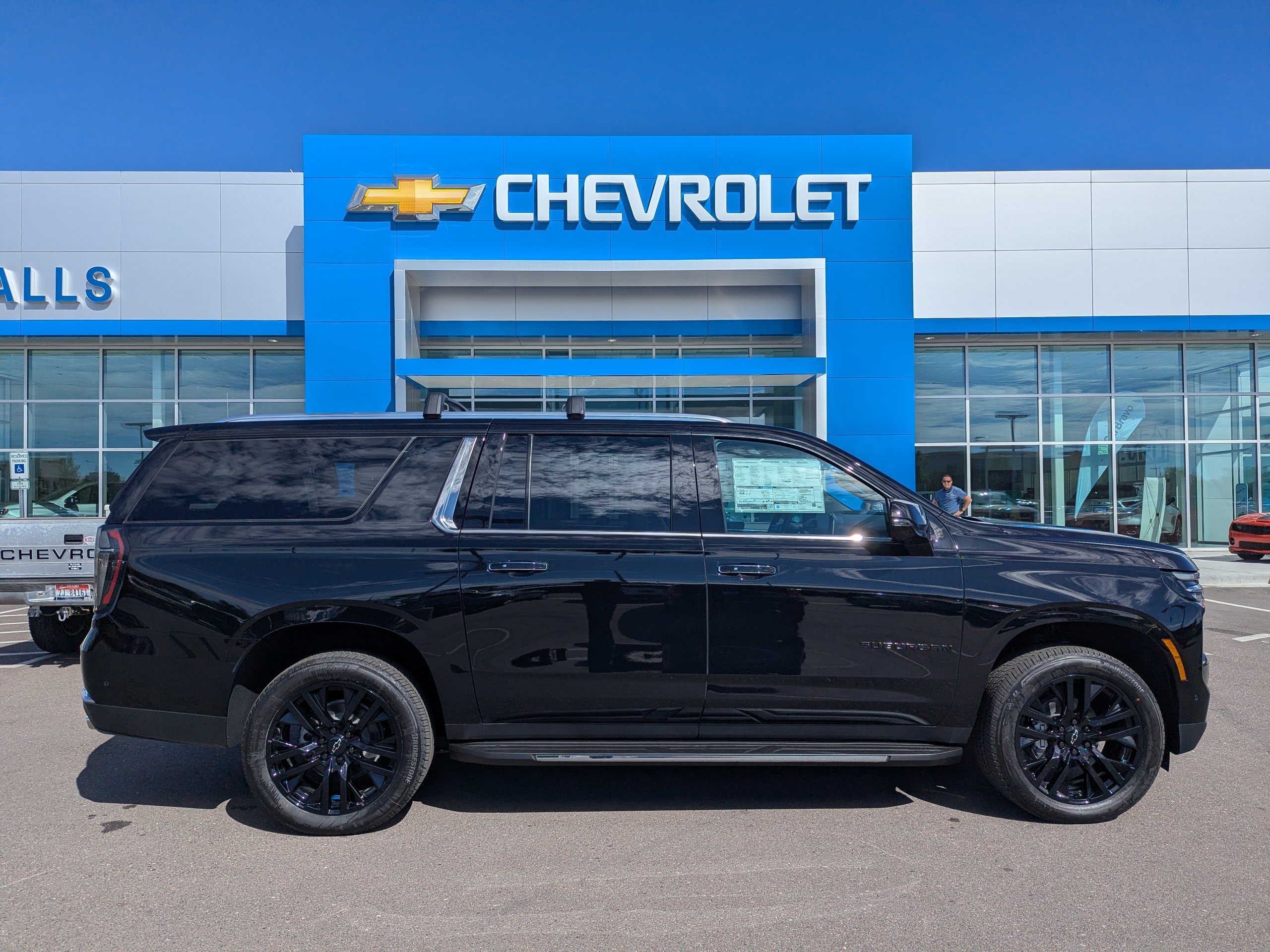 2026 Chevrolet Suburban Premier - Photo 40