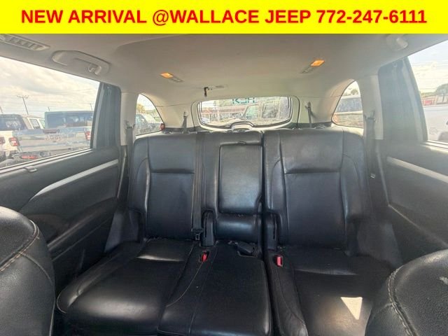 Used 2018 Black Toyota XLE image 5