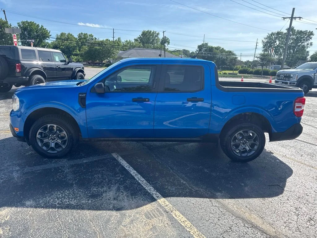 Used 2022 Blue Ford XLT image 6