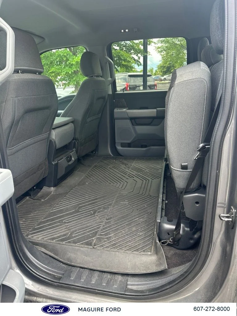 Used 2021  Ford XLT image 11