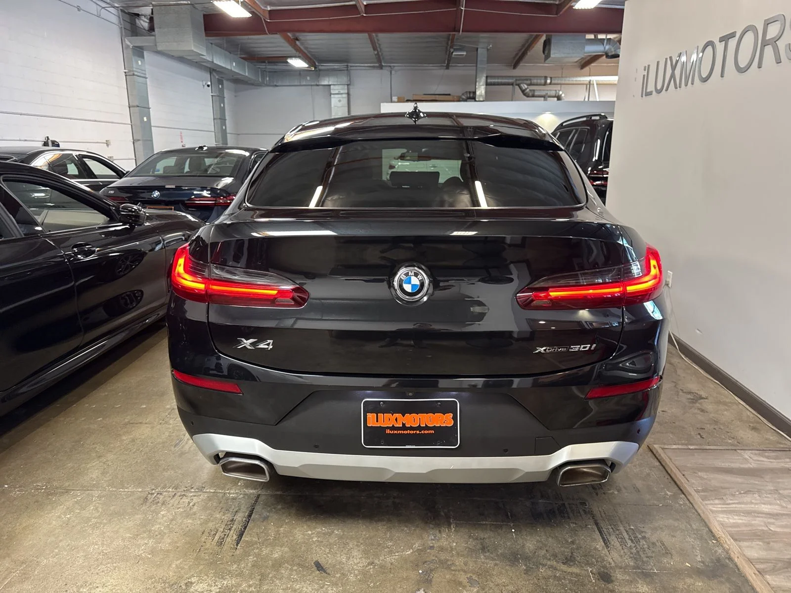 Used 2023 Black BMW xDrive30i image 16