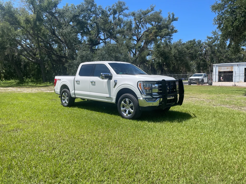 Used 2023 Star White Ford Lariat 4X4 Hybrid image 7
