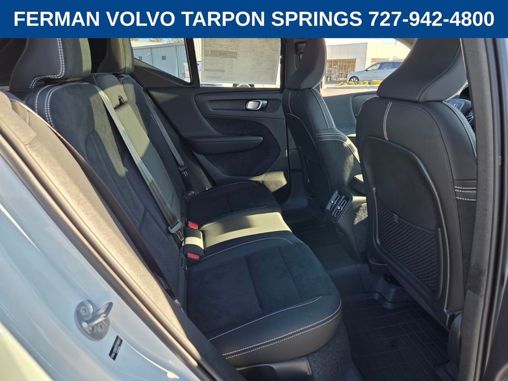 2026 Volvo XC40 Ultra Black Edition - Photo 19