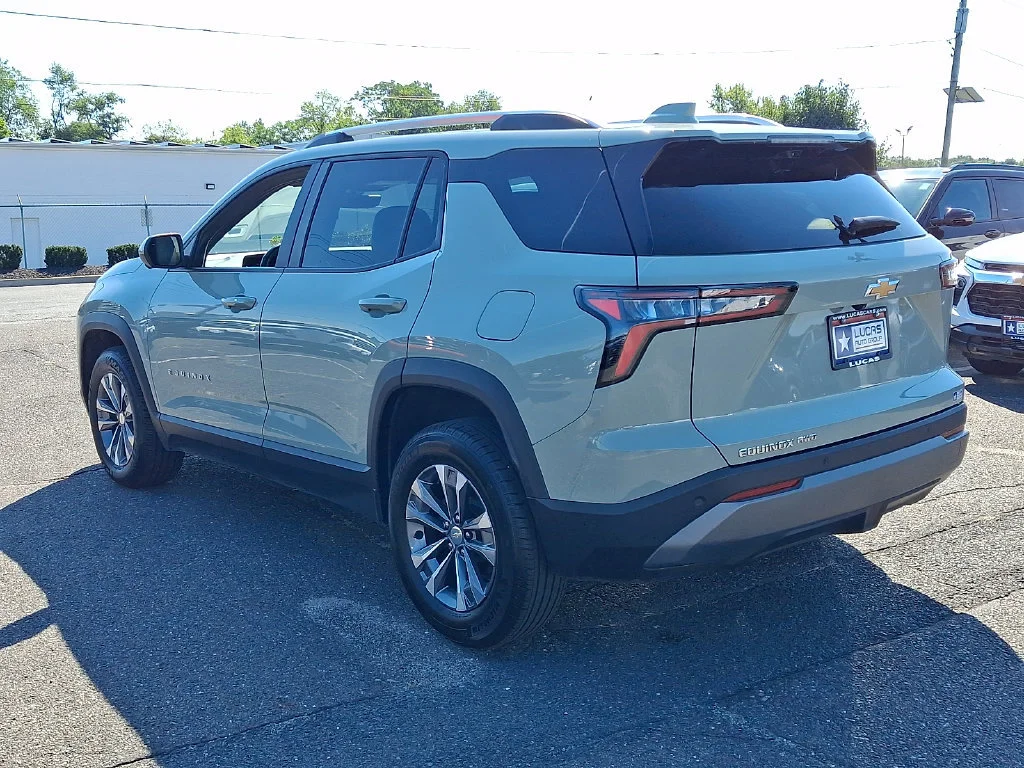 Used 2025 Cacti Green Chevrolet LT image 8