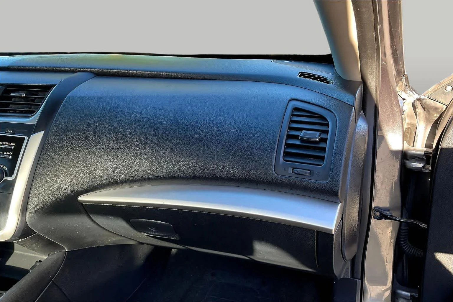 Used 2016 Gun Metallic Nissan 2.5 S image 17