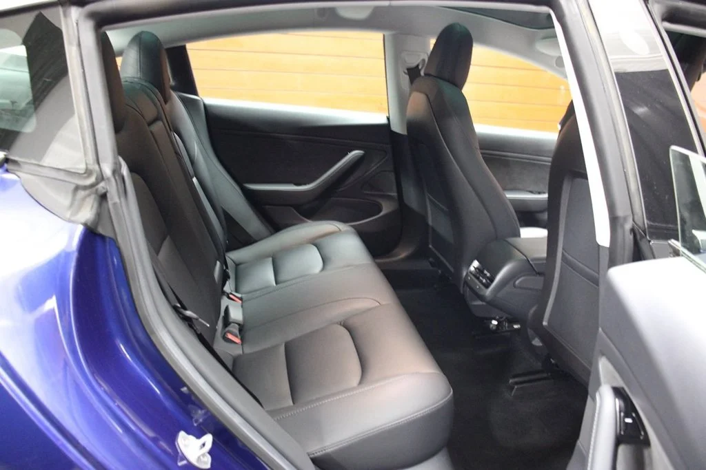 Used 2019 Deep Blue Metallic Tesla  image 30