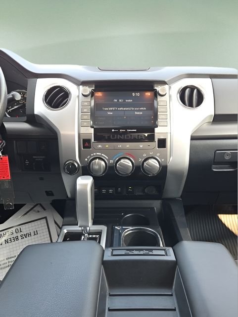 Used 2020 Gray Toyota SR5 image 11
