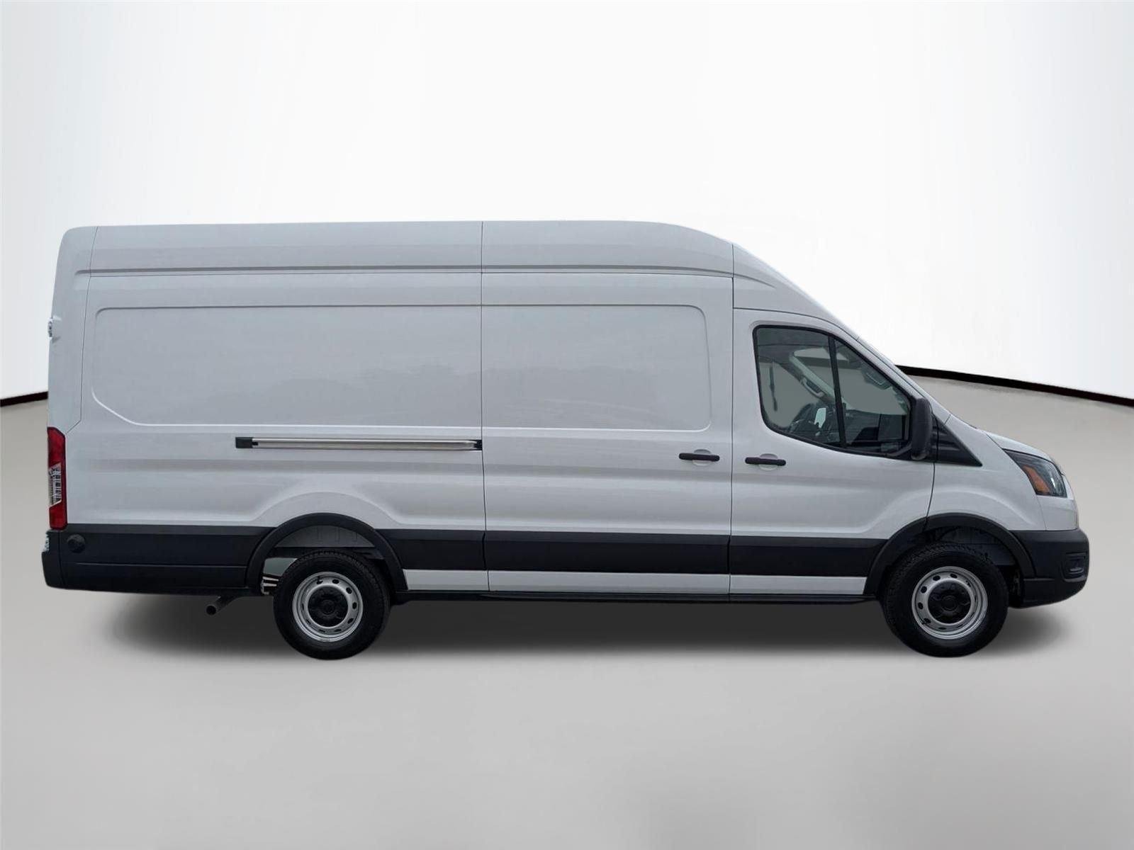 New 2026 Oxford White Ford Cargo Van image 4