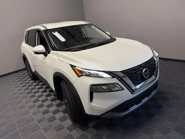 Used 2021 Nissan Rogue SV with VIN JN8AT3BBXMW228008 for sale in Sheffield, OH